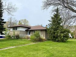 931 HAGLE Street Sarnia, ON N7V 4A8