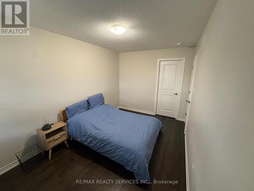 7 Sonoma Valley Crescent, Hamilton, ON - Indoor Photo Showing Bedroom