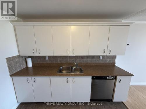706 - 76 Baseline Road W, London South (South E), ON - Indoor Photo Showing Kitchen