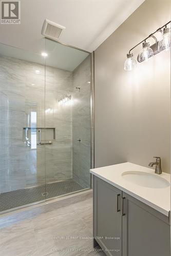 Lot 105 Darwin Crescent, London South (South V), ON - Indoor Photo Showing Bathroom