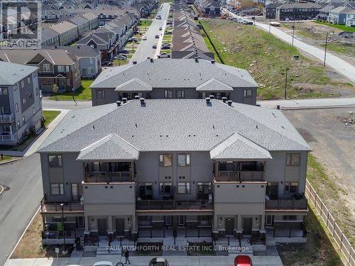 218 PARNIAN PRIVATE  Ottawa, ON K2J 4H7