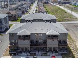 218 PARNIAN PRIVATE Ottawa, ON K2J 4H7