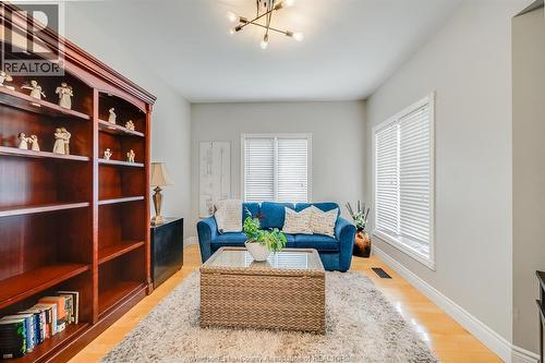 7840 Stella Crescent, Windsor, ON - Indoor