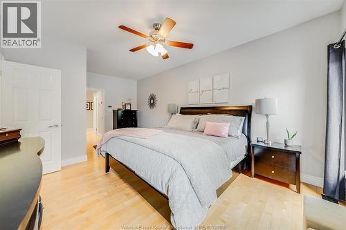7840 Stella Crescent, Windsor, ON - Indoor Photo Showing Bedroom