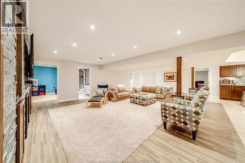 7840 Stella Crescent, Windsor, ON - Indoor