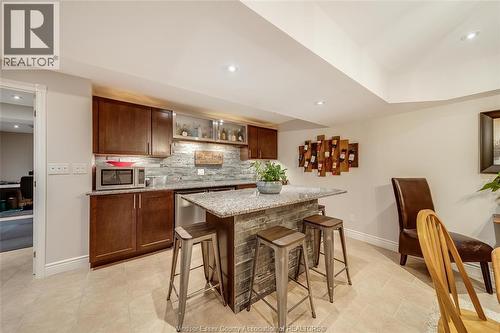 7840 Stella Crescent, Windsor, ON - Indoor Photo Showing Other Room