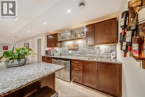 7840 Stella Crescent, Windsor, ON - Indoor Photo Showing Kitchen With Double Sink
