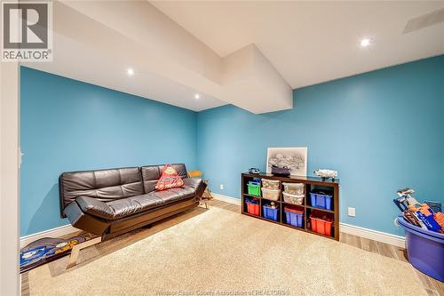 7840 Stella Crescent, Windsor, ON - Indoor