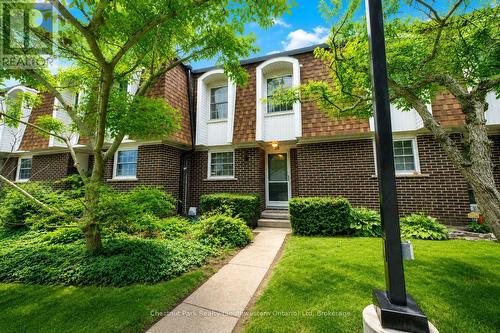30 - 383 EDINBURGH ROAD S  Guelph (Dovercliffe Park/Old University), ON N1G 2K7