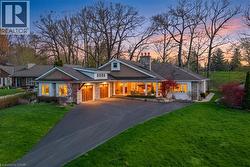 707 EAGLE Drive  Burlington, ON L7T 2Z8
