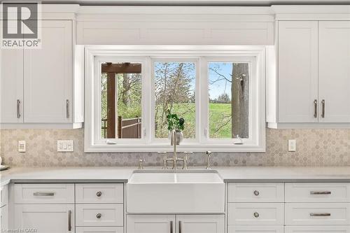 707 Eagle Drive, Burlington, ON - Indoor Photo Showing Kitchen