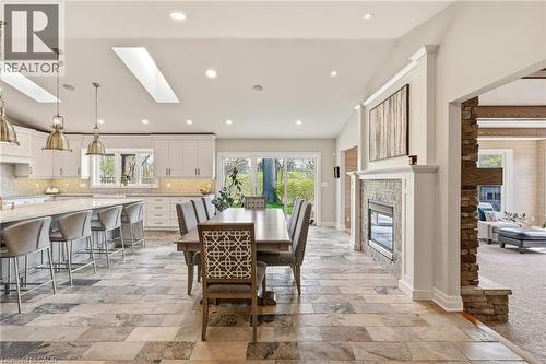 707 Eagle Drive, Burlington, ON - Indoor Photo Showing Dining Room