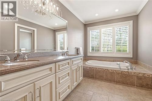 707 Eagle Drive, Burlington, ON - Indoor Photo Showing Bathroom