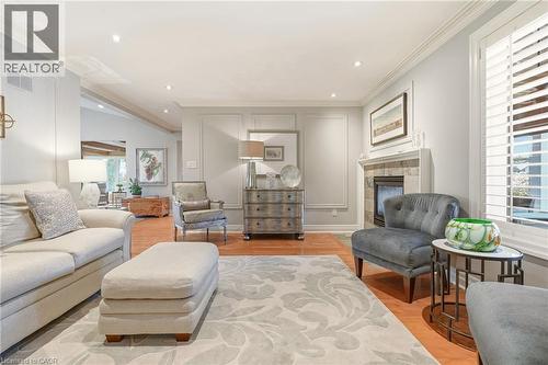 707 Eagle Drive, Burlington, ON - Indoor Photo Showing Living Room