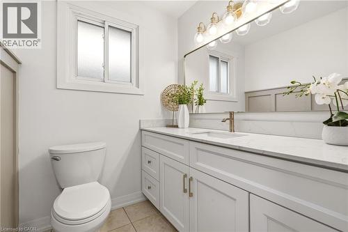3452 Caplan Crescent, Burlington, ON - Indoor Photo Showing Bathroom