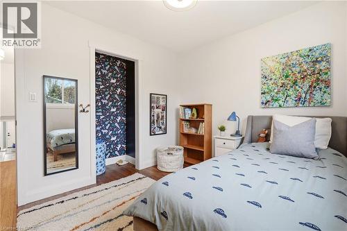 3452 Caplan Crescent, Burlington, ON - Indoor Photo Showing Bedroom