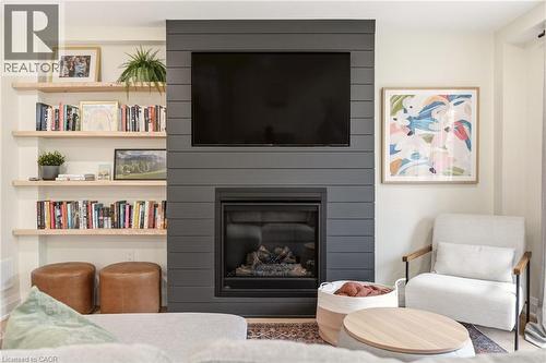3452 Caplan Crescent, Burlington, ON - Indoor Photo Showing Living Room With Fireplace