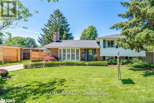 198 WHITE PINES DRIVE  Burlington, ON L7L 4E4