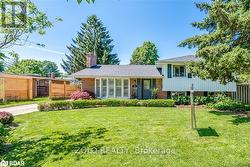 198 WHITE PINES DRIVE  Burlington, ON L7L 4E4
