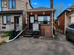 132 SPEARS STREET Toronto, ON M6N 3X7
