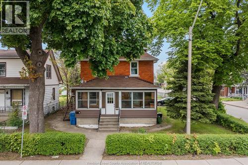 688-690 PARENT AVENUE  Windsor, ON N9A 2C5