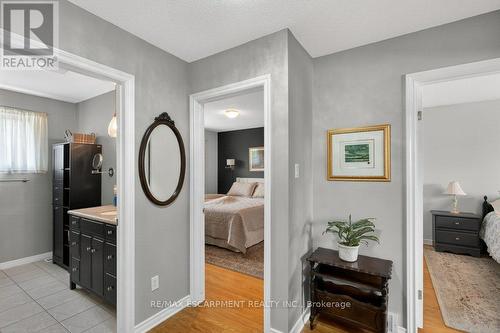 4 Camelot Drive, Hamilton, ON - Indoor Photo Showing Other Room