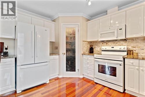 53 Grosvenor Lane, Cambridge, ON - Indoor Photo Showing Kitchen