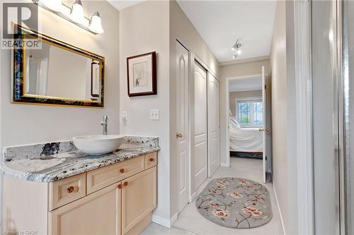 53 Grosvenor Lane, Cambridge, ON - Indoor Photo Showing Bathroom