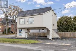 144 McNabb ST Sault Ste. Marie, ON P6B 1Y1