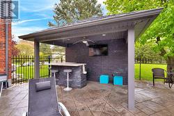 Back Yard - cabana & change rooms - 