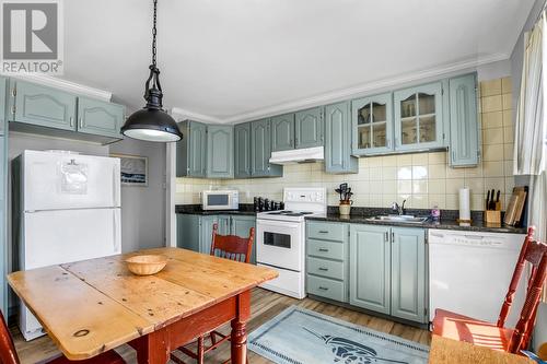 Station House Kitchen - 3 & 5 Marshall’S Hill, Trinity East, NL - Indoor Photo Showing Kitchen