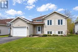 215 MONTREAL STREET  Clearview (Stayner), ON L0M 1S0