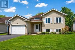 215 MONTREAL STREET Clearview (Stayner), ON L0M 1S0