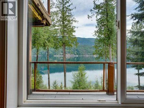 10826 Mariners Way, Powell River, BC - Indoor Photo Showing Other Room