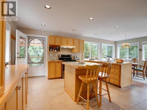 10826 Mariners Way, Powell River, BC - Indoor Photo Showing Other Room