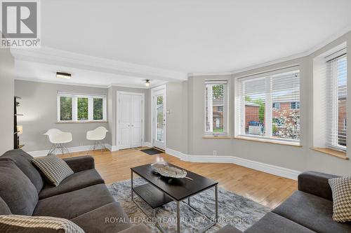 196 Prince Albert Street, Ottawa, ON - Indoor Photo Showing Living Room