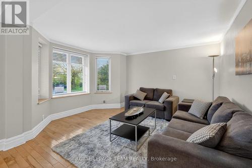 196 Prince Albert Street, Ottawa, ON - Indoor Photo Showing Living Room