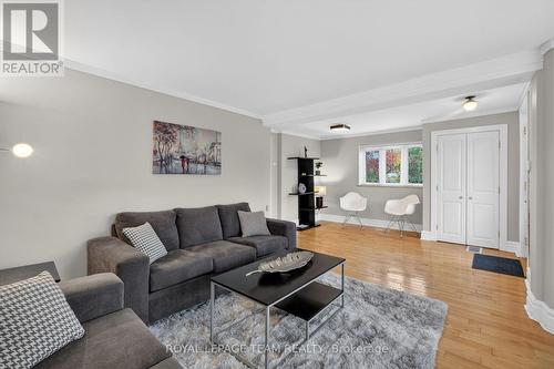 196 Prince Albert Street, Ottawa, ON - Indoor Photo Showing Living Room