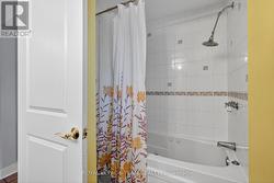 Main floor 4pc bathroom - 