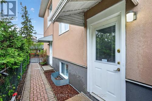 2 side entrances, one to apartment - 196 Prince Albert Street, Ottawa, ON - Outdoor With Exterior