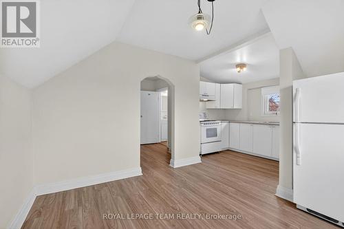 Quite charming - 196 Prince Albert Street, Ottawa, ON - Indoor Photo Showing Kitchen