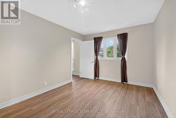 Spacious bedroom - 
