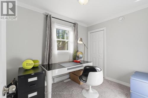 1021 Tower Crescent, Gravenhurst (Morrison), ON - Indoor Photo Showing Bedroom