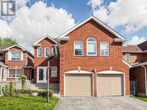 19 THORNBURY CIRCLE  Vaughan, ON L4J 5C1