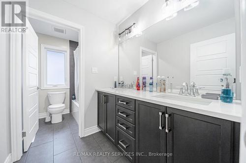 1891 Fountain Grass Drive, London South, ON - Indoor Photo Showing Bathroom