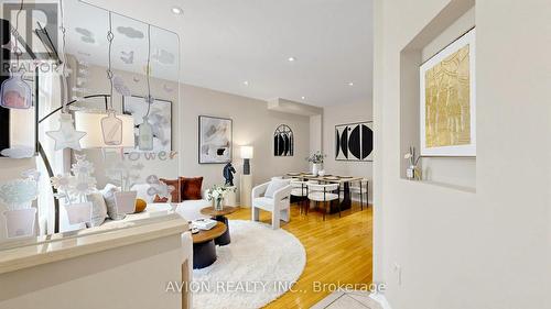55 Madison Heights Boulevard, Markham, ON - Indoor Photo Showing Other Room