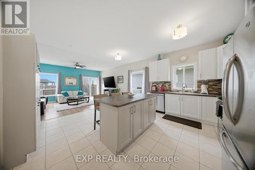 832 O'Reilly Crescent, Shelburne, ON - Indoor Photo Showing Kitchen