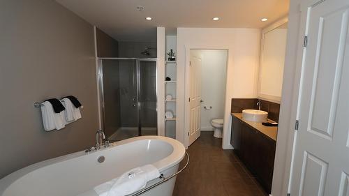 318-400 Stemwinder Drive, Kimberley, BC - Indoor Photo Showing Bathroom
