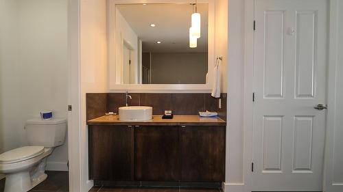 318-400 Stemwinder Drive, Kimberley, BC - Indoor Photo Showing Bathroom
