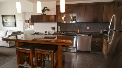 318-400 Stemwinder Drive, Kimberley, BC - Indoor Photo Showing Kitchen